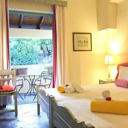 Isabella Country House,